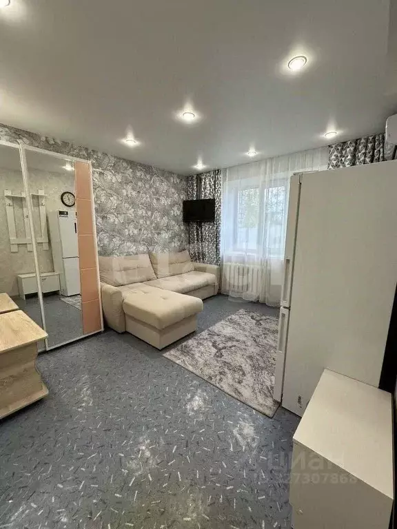 Комната Тюменская область, Тюмень ул. 50 лет Октября, 63а (12.9 м) - Фото 1