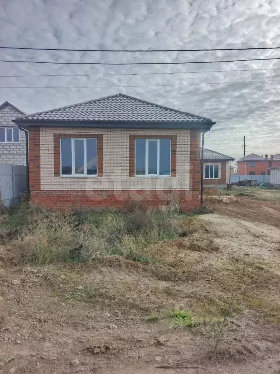 Дом в Ростовская область, Азовский район, Кагальницкое с/пос, с. ... - Фото 1