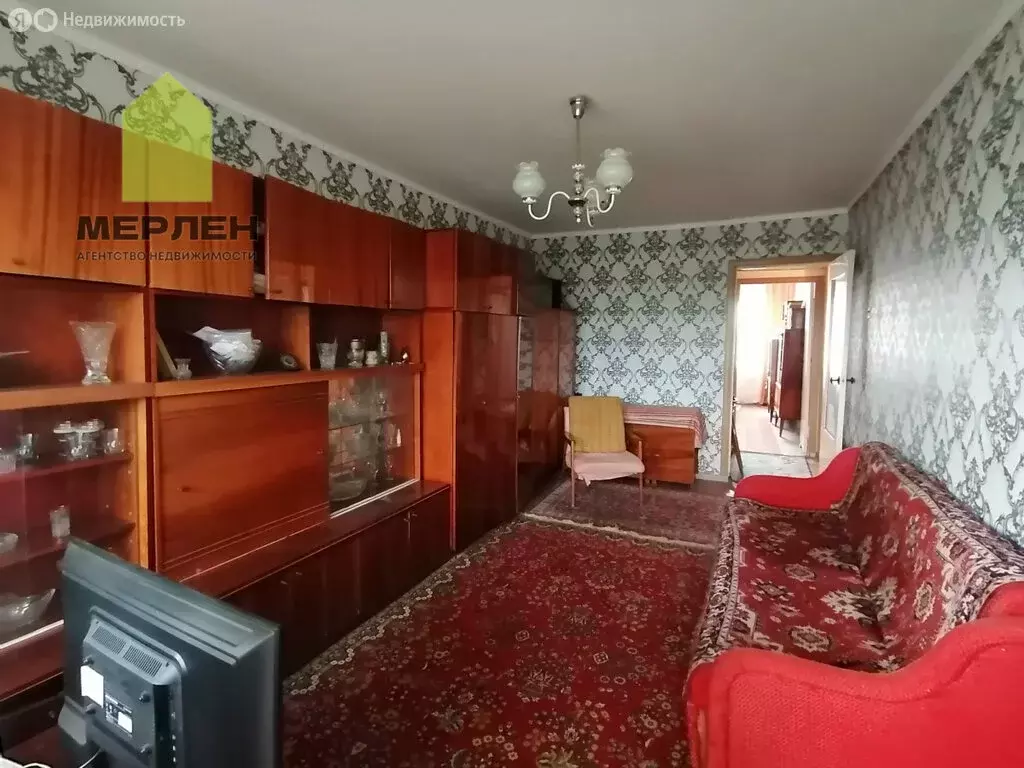 2-комнатная квартира: Сухиничи, Автозаводская улица, 1 (52.7 м) - Фото 0