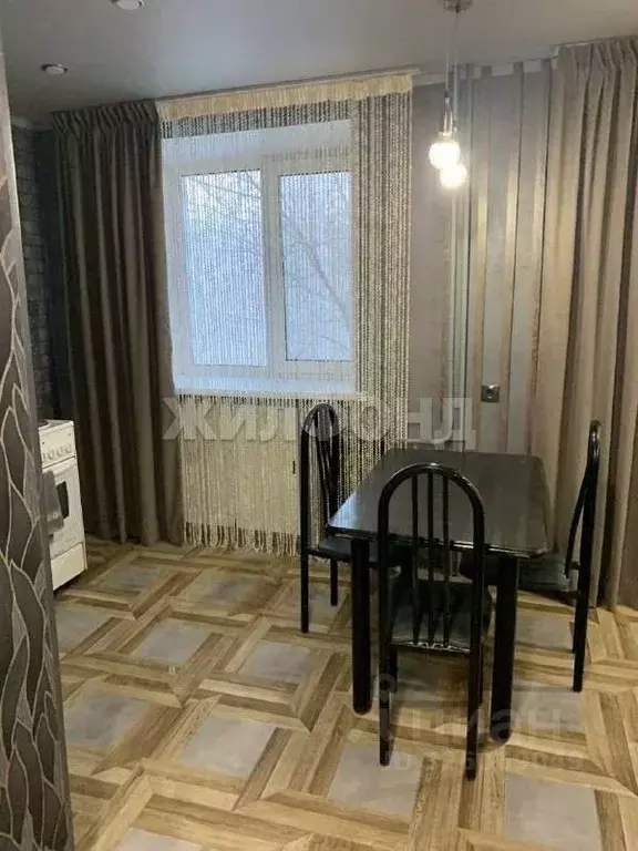 3-к кв. Хакасия, Абакан ул. Пушкина, 124 (55.9 м) - Фото 1