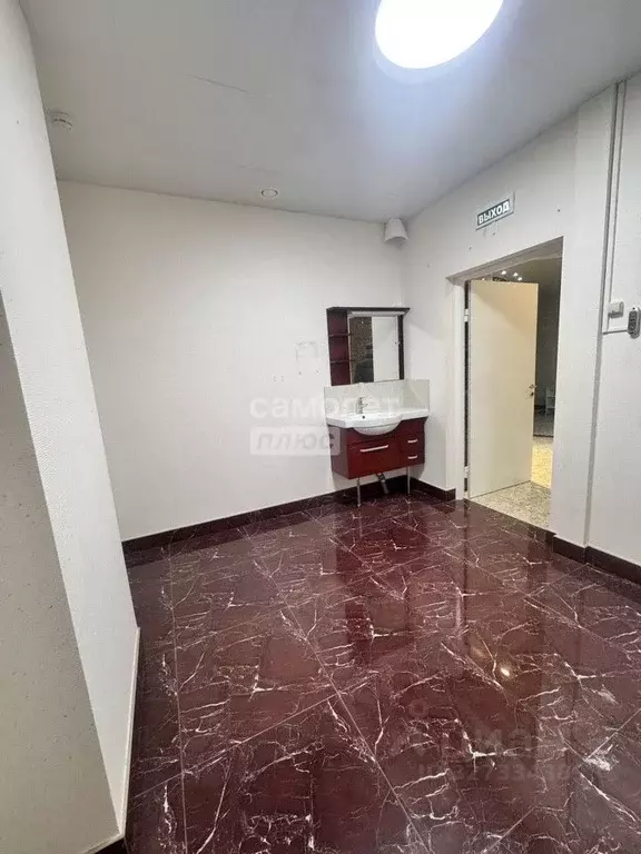 Помещение свободного назначения в Московская область, Красногорск бул. ... - Фото 1