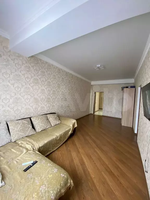 2-к. квартира, 75 м, 8/10 эт. - Фото 1