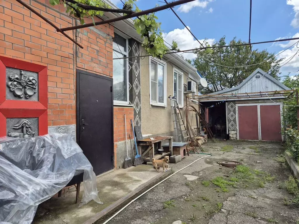 Дом в Краснодарский край, Лабинск Тополиный пер. (65 м) - Фото 1