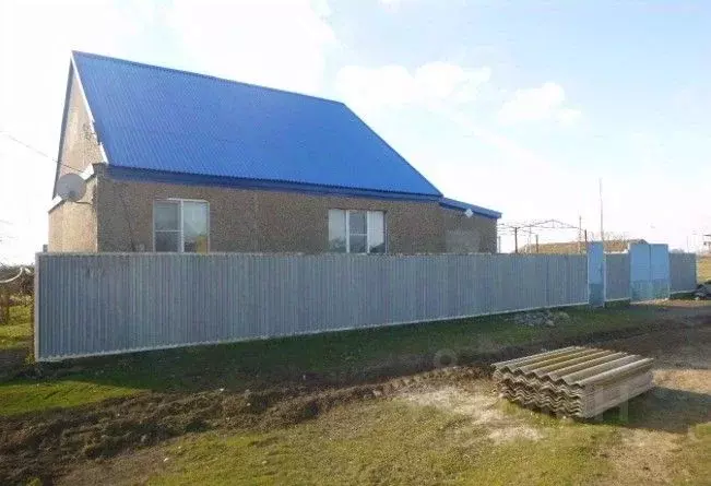 Дом в Ставропольский край, Нефтекумский муниципальный округ, ... - Фото 1