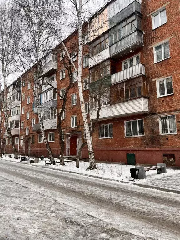 2-к кв. Омская область, Омск ул. Химиков, 6Б (45.0 м) - Фото 2