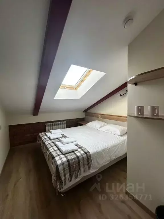 Комната Нижегородская область, Нижний Новгород Советская ул., 18 - Фото 2