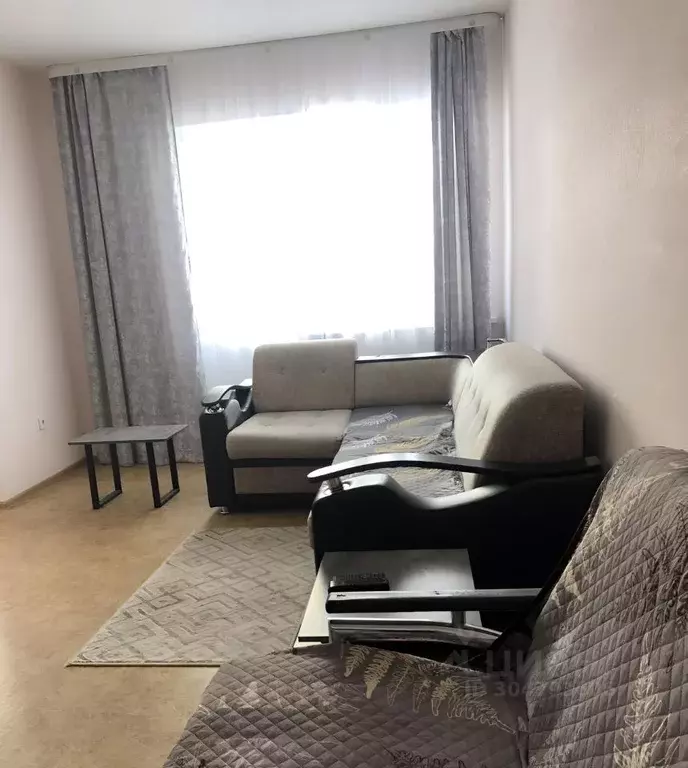 3-к кв. Тюменская область, Тобольск 15-й мкр, 31 (90.0 м) - Фото 1