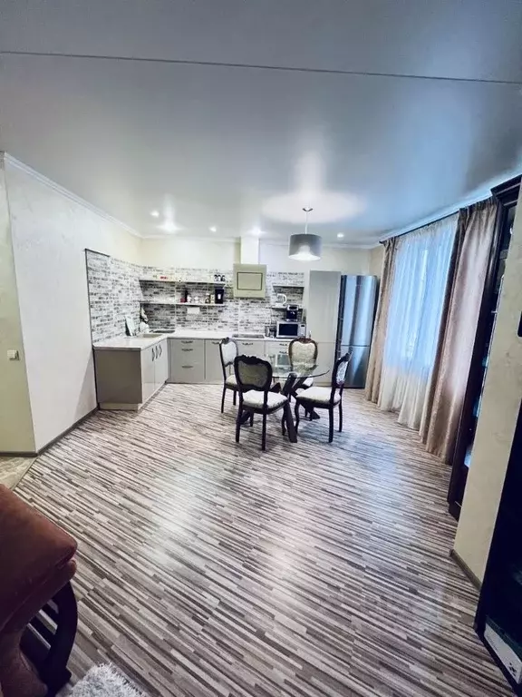 2-к кв. Саратовская область, Саратов Валовая ул., 12 (78.0 м) - Фото 2