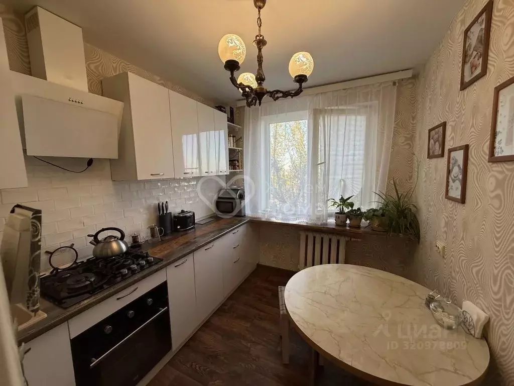 2-к кв. Волгоградская область, Волгоград ул. Петра Гончарова, 5 (52.8 ... - Фото 2