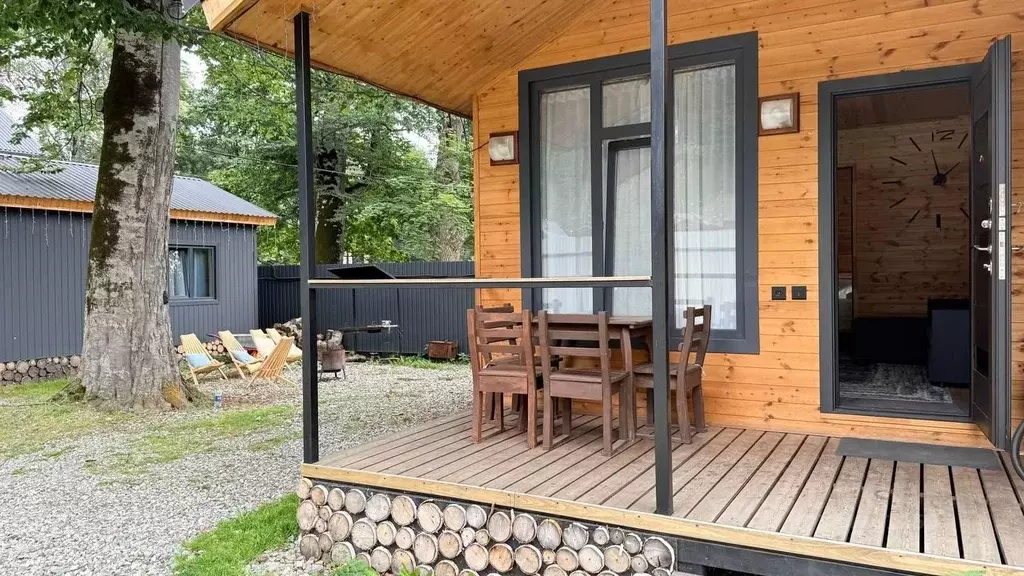 Дом в Карачаево-Черкесия, Зеленчукский район, с. Архыз ул. Банковская, ... - Фото 1