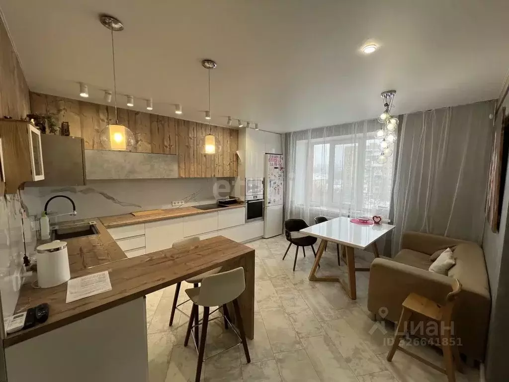 3-к кв. Омская область, Омск ул. Красный Путь, 143к3 (126.0 м) - Фото 1