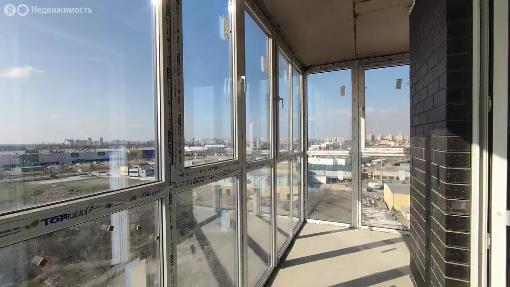 2-комнатная квартира: посёлок городского типа Яблоновский, Базовская ... - Фото 1