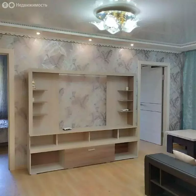 3-комнатная квартира: Тихорецк, улица Калинина, 107 (54 м) - Фото 0