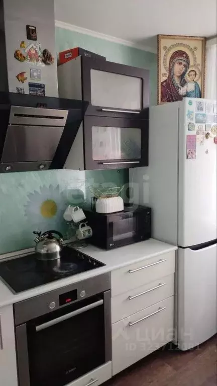 3-к кв. Тюменская область, Тюмень проезд Стахановцев, 1 (66.0 м) - Фото 0