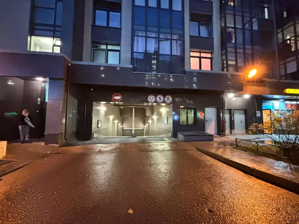 Гараж в Санкт-Петербург ул. Адмирала Черокова, 18к2 (14 м) - Фото 0