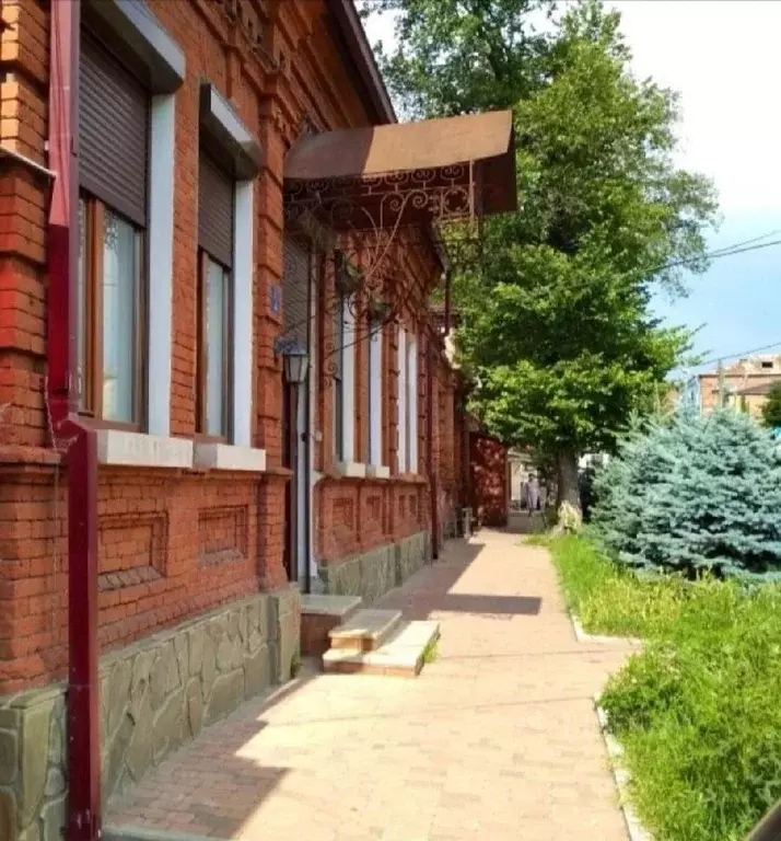 Дом в Северная Осетия, Владикавказ ул. Джанаева, 5 (80 м) - Фото 1