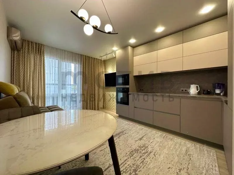 2-к кв. Тюменская область, Тюмень ул. Заполярная, 11к1 (67.5 м) - Фото 2