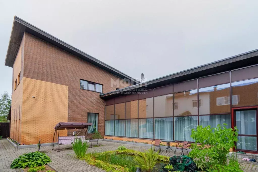 Дом в Карелия, Петрозаводск проезд Фонтанный, 6 (350 м) - Фото 1