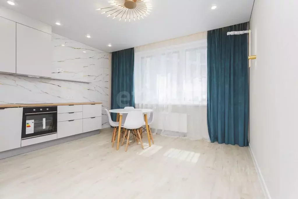 3-к кв. Башкортостан, Уфа ул. Подполковника Недошивина, 13 (70.7 м) - Фото 0