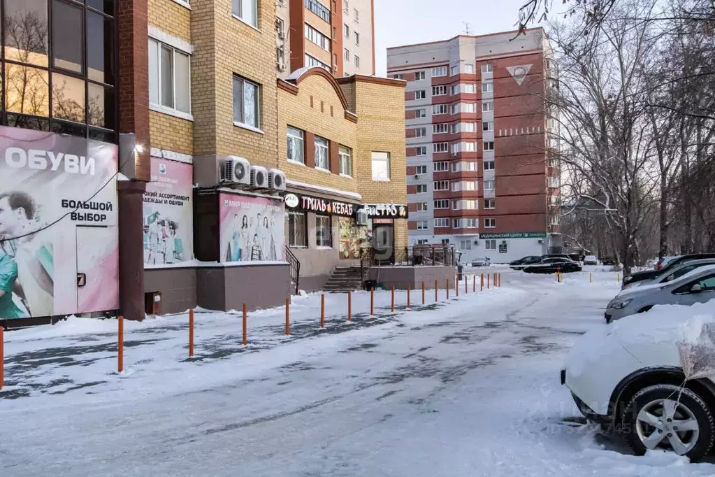 Торговая площадь в Тюменская область, Тюмень ул. Мельникайте, 71 (599 ... - Фото 2