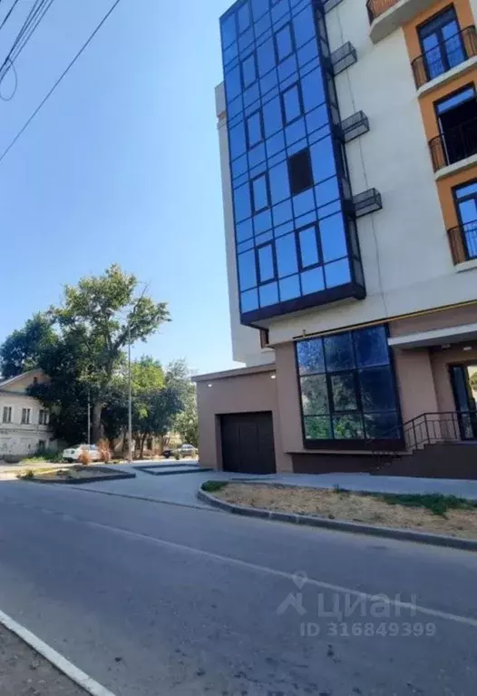 Гараж в Астраханская область, Астрахань Кремлевская ул., 1/4 (27 м) - Фото 1