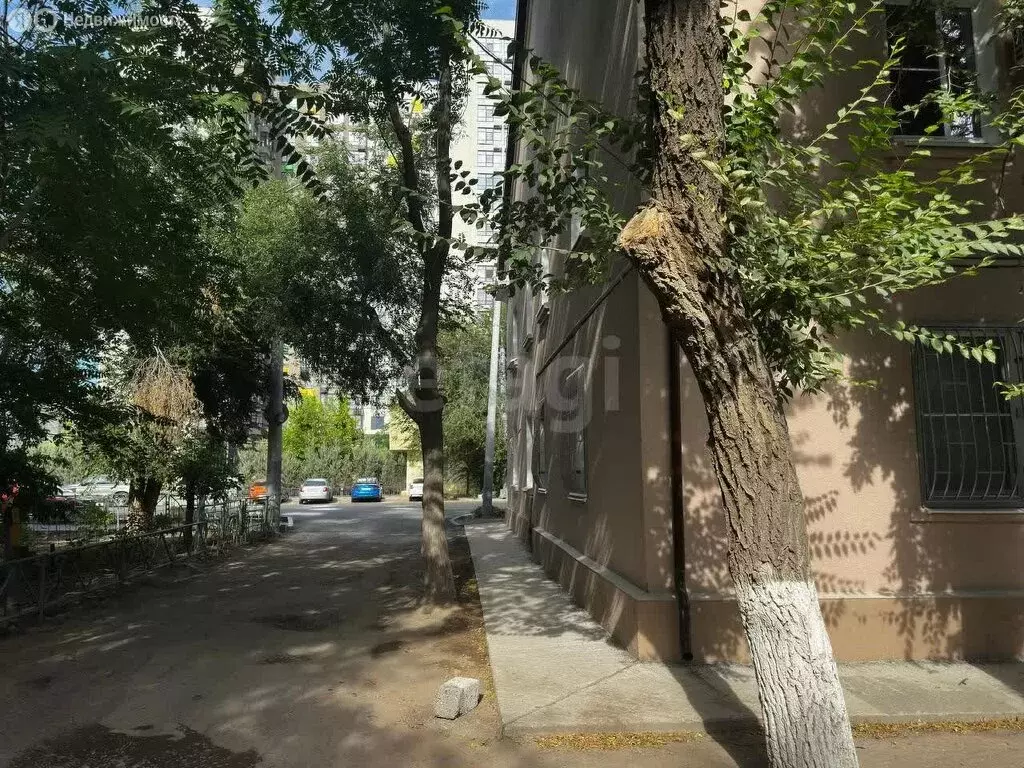 3-комнатная квартира: Астрахань, улица Генерала Епишева, 28 (77.8 м) - Фото 1