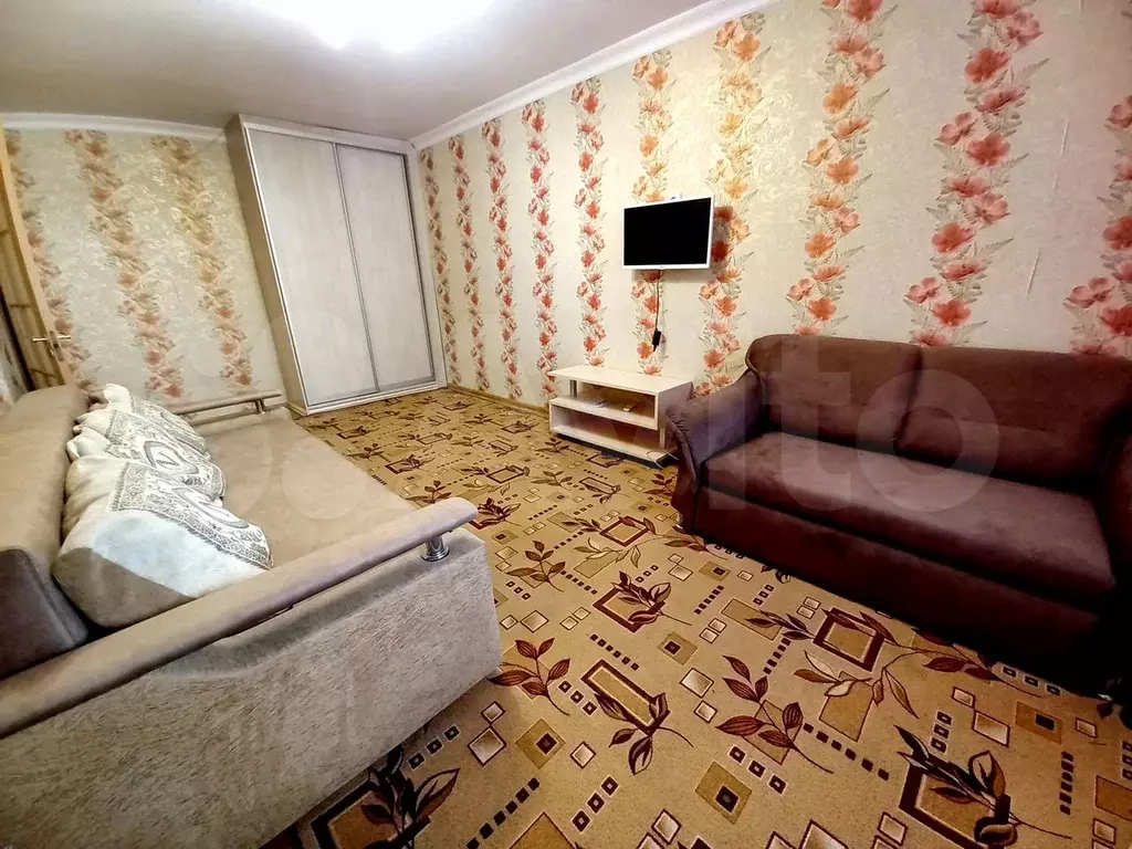 1-к. квартира, 35 м, 1/9 эт. - Фото 1