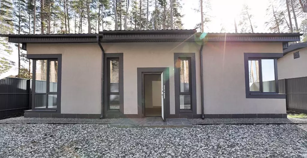 Коттедж в Свердловская область, Сысертский муниципальный округ, с. ... - Фото 1