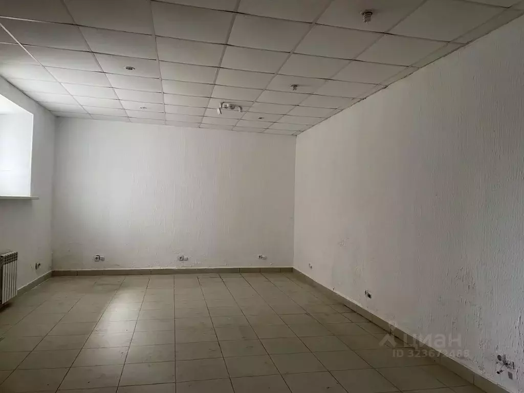 Помещение свободного назначения в Омская область, Омск Октябрьская ... - Фото 1