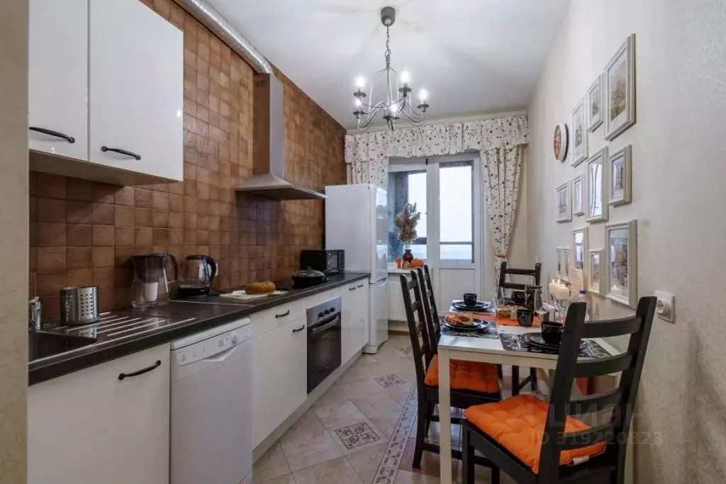 1-к кв. Санкт-Петербург ул. Есенина, 1к1 (43.0 м) - Фото 0