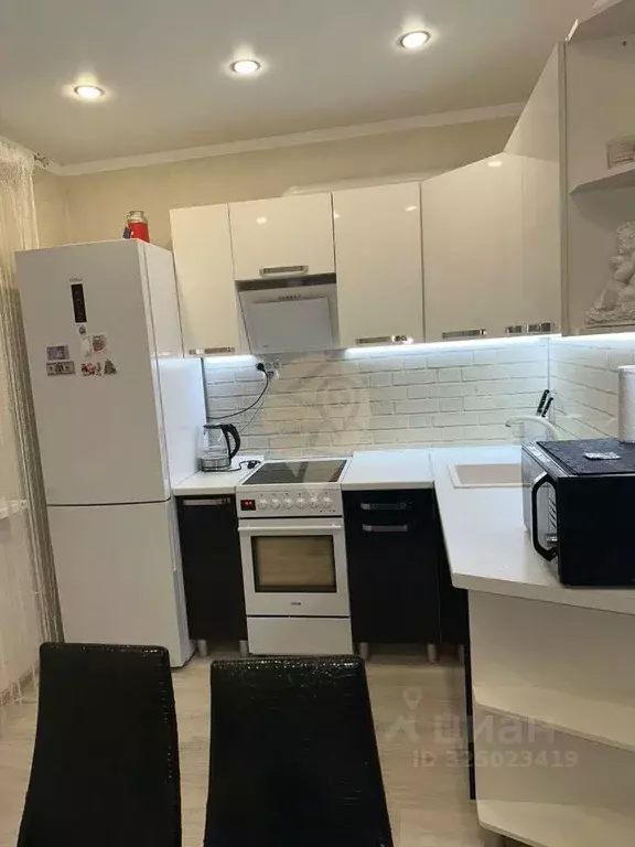 1-к кв. Белгородская область, Старый Оскол Восточный мкр, 10 (45.0 м) - Фото 2