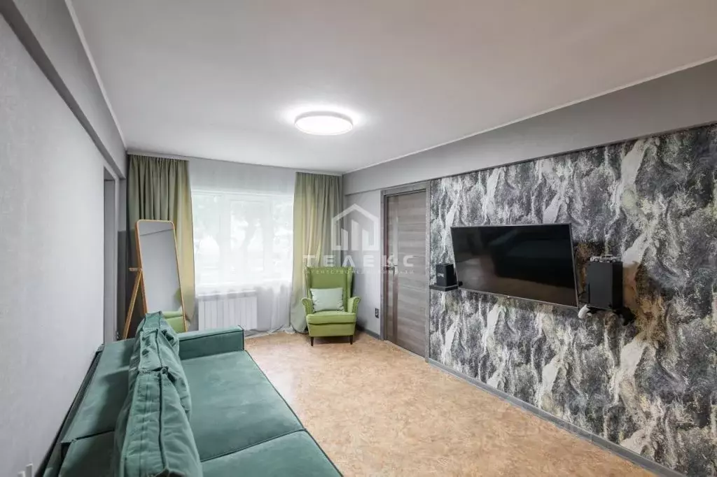 2-к кв. Омская область, Омск Краснознаменная ул., 2В (44.9 м) - Фото 1