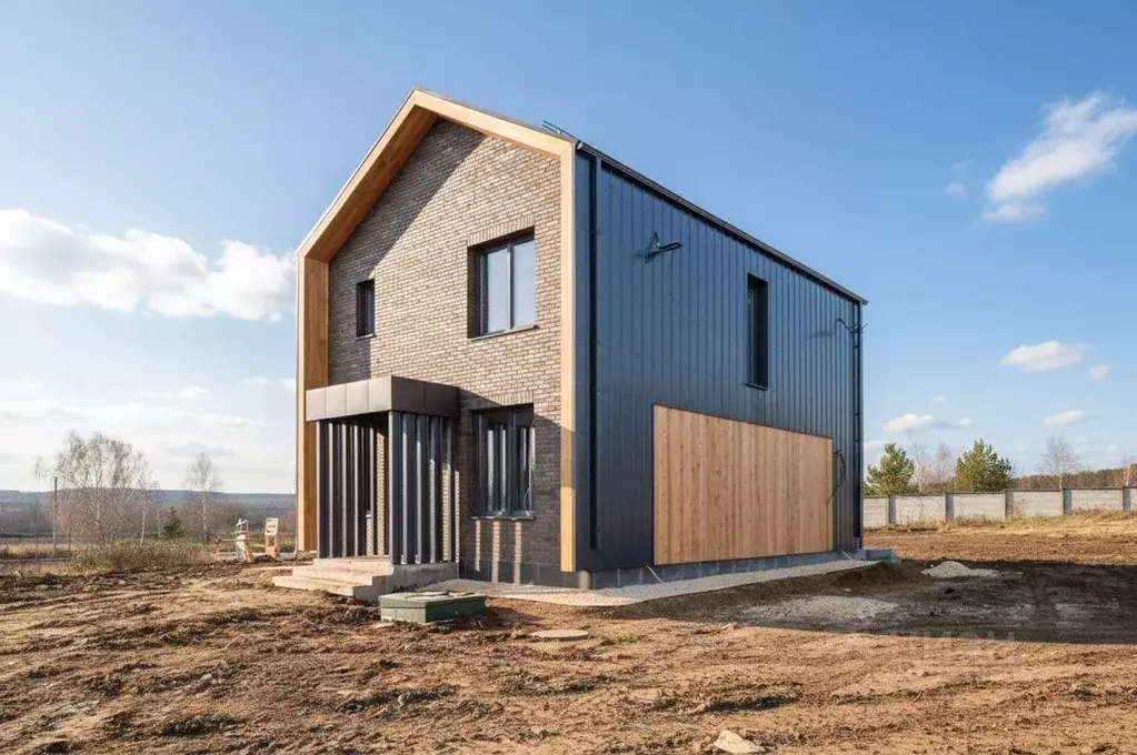 Дом в Свердловская область, Екатеринбург муниципальное образование, ... - Фото 1