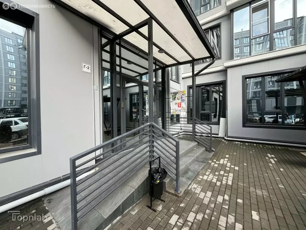 7-комнатная квартира: Нальчик, улица Тлостанова, 32 (230 м) - Фото 1