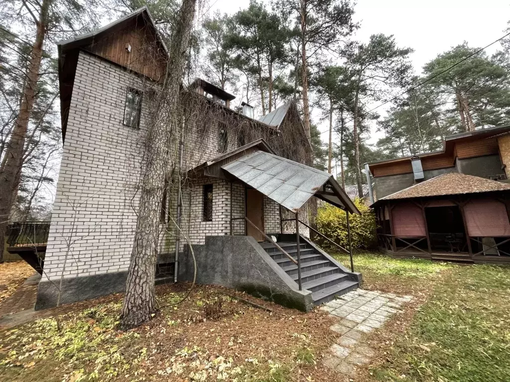 Дом в Московская область, Одинцовский городской округ, д. Барвиха, ... - Фото 0