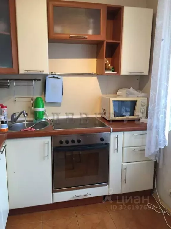 3-к кв. Тюменская область, Тюмень ул. 50 лет Октября, 70 (55.0 м) - Фото 1