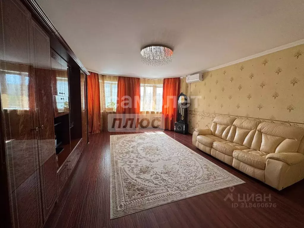 3-к кв. Омская область, Омск ул. Перелета, 7к3 (110.0 м) - Фото 0