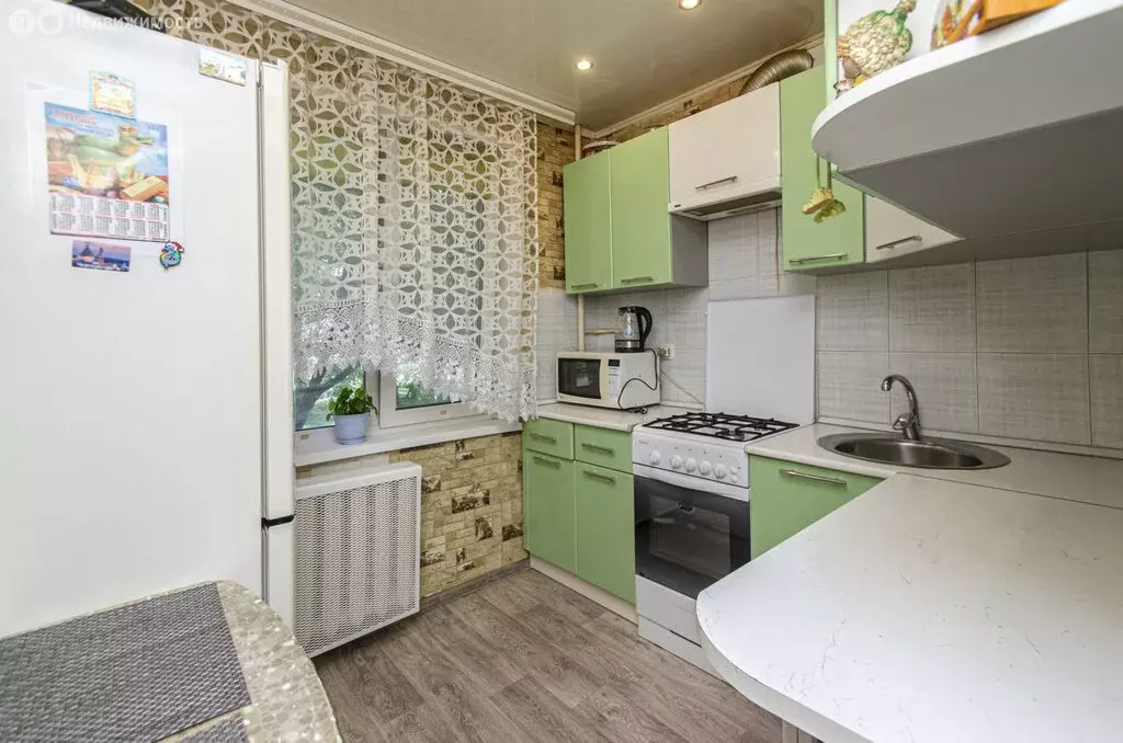 3-комнатная квартира: Брянск, Авиационный переулок, 3/1 (58.8 м) - Фото 0