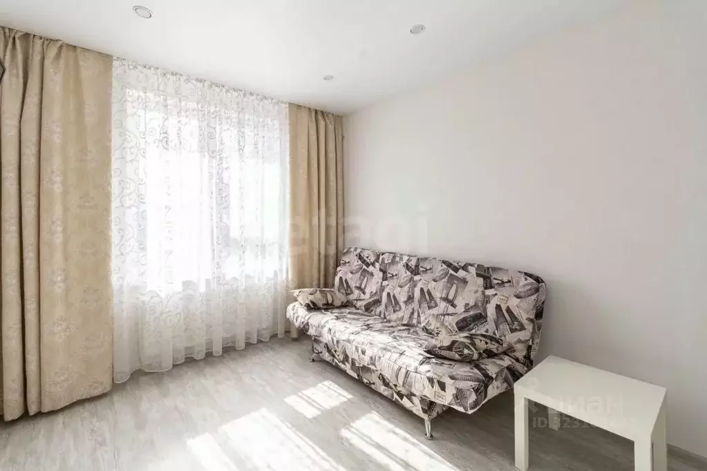 1-к кв. Тюменская область, Тюмень Одесская ул., 7к1 (45.0 м) - Фото 1