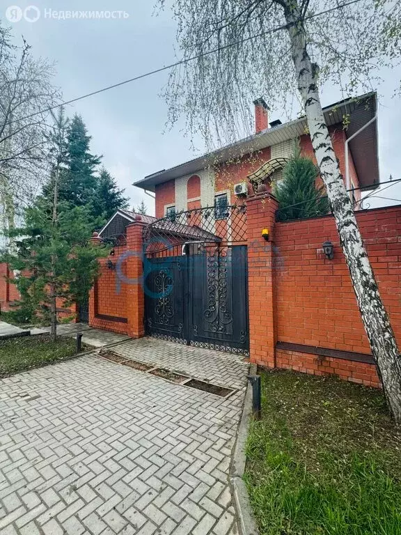 Дом в Саратов, микрорайон Сосенки (320 м) - Фото 2