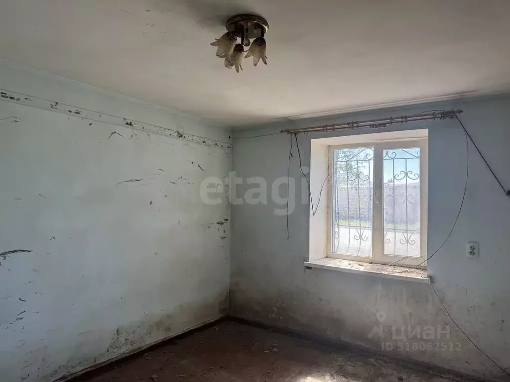 2-к кв. Крым, Белогорск ул. Героя Мирошниченко, 22 (48.2 м) - Фото 0