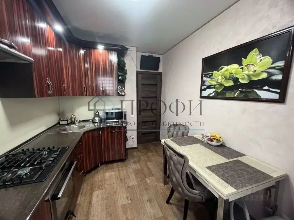 4-к кв. Белгородская область, Новый Оскол Ливенская ул., 130 (73.0 м) - Фото 1