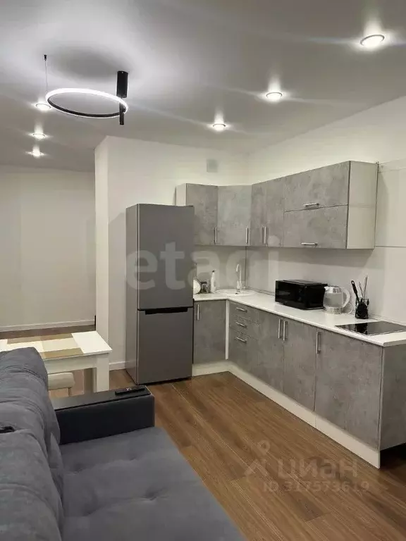 2-к кв. Тюменская область, Тюмень ул. Андрея Приказнова, 1 (60.0 м) - Фото 0