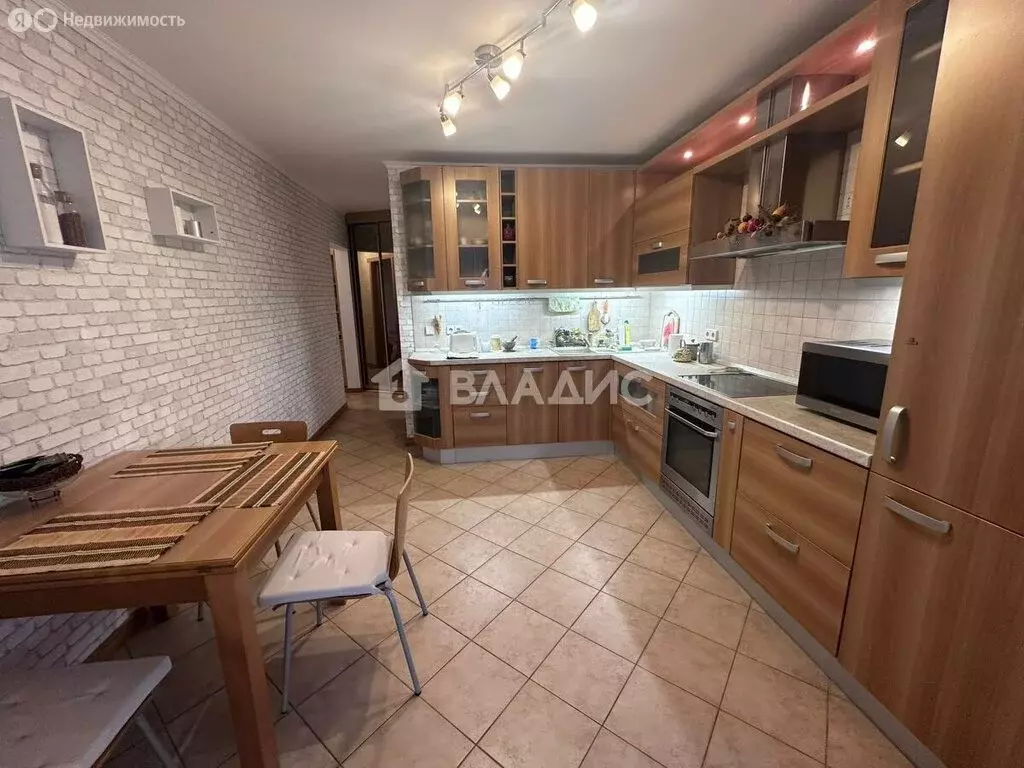 2-комнатная квартира: Мытищи, Шараповская улица, 1 (60.7 м) - Фото 1