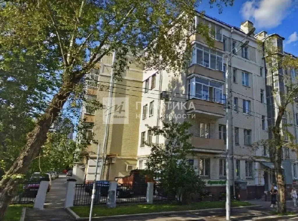 Продается комната в 5-комнатной квартире - Фото 2