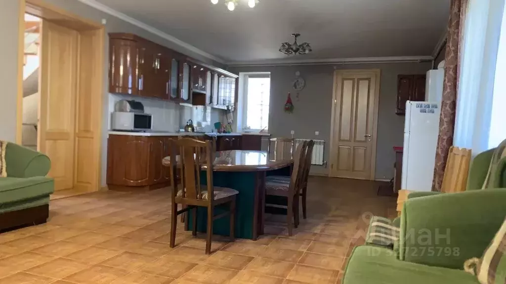 Дом в Ставропольский край, Кисловодск ул. Черняховского, 14А (350 м) - Фото 1