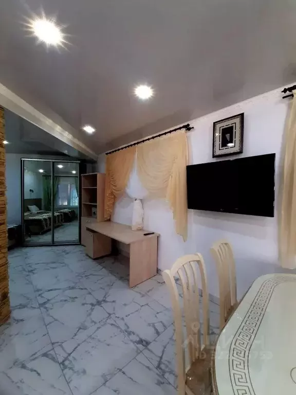 Комната Крым, Сакский район, Новофедоровка пгт ул. Кирова, 16 (50.0 м) - Фото 2