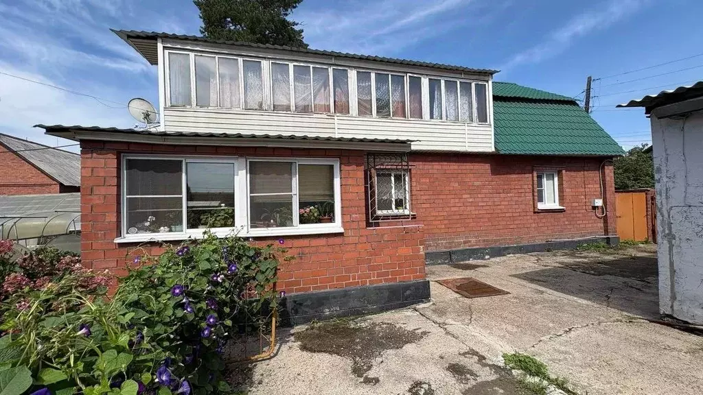 Дом в Иркутская область, Ангарск ул. Энергетиков, 2а (145 м) - Фото 1