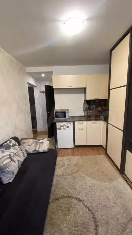 Комната 16 м в 4-к., 1/9 эт. - Фото 1