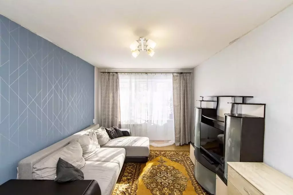 3-к кв. Тюменская область, Тюмень ул. Воровского, 25 (60.6 м) - Фото 1